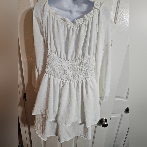 Women’s White Off Shoulder Smocked Waist Tiered Ruffle Mini Dress Size Large Y2K - Picture 4 of 7